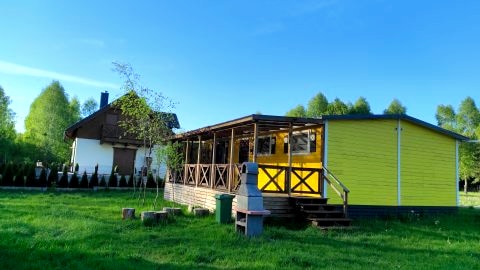 Domek  letniskowy żółty - całoroczny