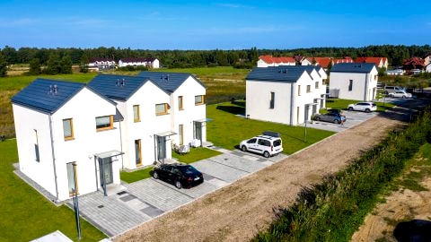 Strefa Wypoczynku Dębki nowoczesne domki nad morzem, tylko 10 minut do plaży