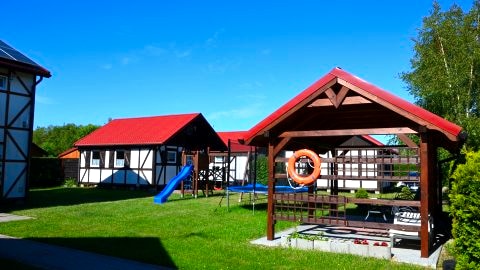 Komfortowe domki i apartamenty letniskowe | 10 min. spacerem do plaży