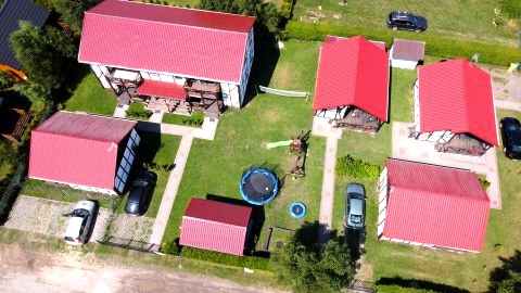 Komfortowe domki i apartamenty letniskowe | 10 min. spacerem do plaży