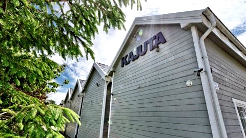 Kajuta - domki skandynawskie | nowoczesny styl | grill | plac zabaw | trampolina