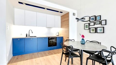 Julia by Q4 Apartments