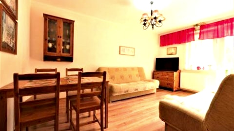 HoliApart Żeromskiego 2