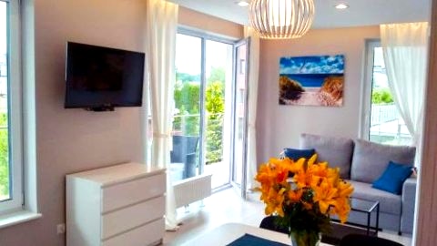 Apartament Lazur z miejscem postojowym w hali garażowej