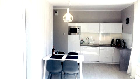 Apartament Lazur z miejscem postojowym w hali garażowej