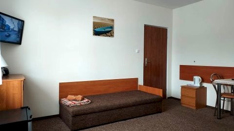 POKÓJ NR.5 z łazienką i chłodziarką (2 OSOBOWY), II piętro