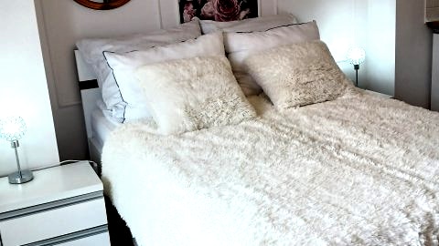 Apartamentowiec posiada windę 
