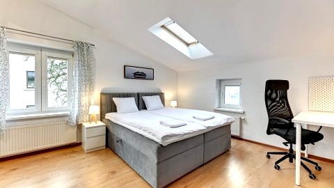 Apartament 3 Maja, 3 sypialnie, balkon, parking, 89m2