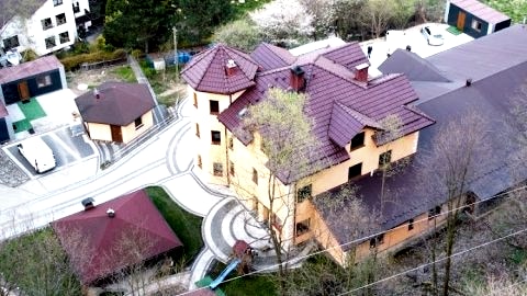 Ośrodek Wypoczynkowy MIRiOLA-czyste, komfortowe pokoje, domki z łazienkami