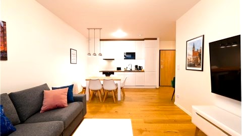 Aura 40 by Q4Apartments