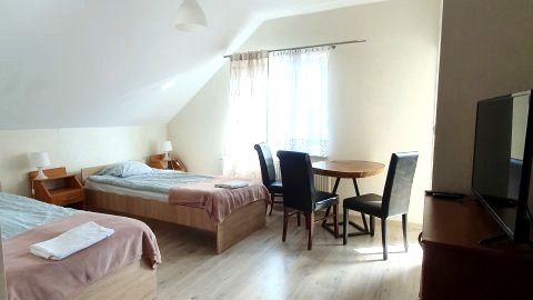 Noclegi Widoczek | Pokoje 1, 2 i 3 osobowe z łazienkami