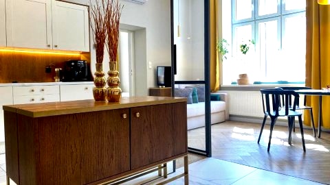 Faust Apartment