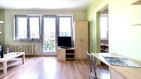 Apartament Kremowy | blisko morza i Sopotu | dobrze skomunikowany