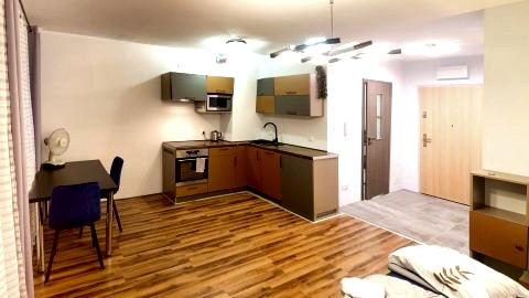 Uroczy z kuchnią i balkonem - apartament 30m2, Kraków PN / Cracow NORD, parking
