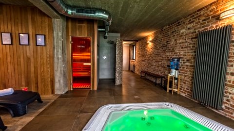 Hotel przyjazny dzieciom ze stajnią i kucykami, blisko Krakowa