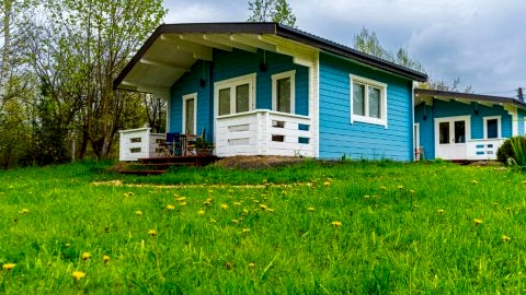 Całoroczne drewniane domki nad potokiem Sudety, Kotlina Kłodzka Niebieska Osada