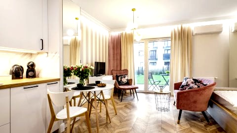 SKY Home- Rose Apartament -Manufaktura, Bezpłatny Parking, Klima, Dostęp na KOD