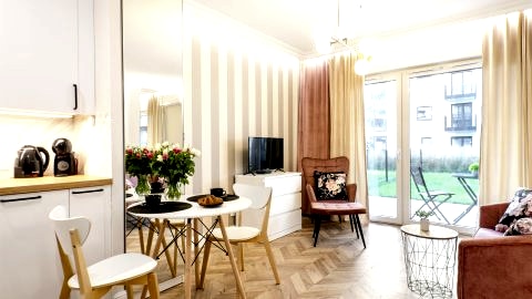 SKY Home- Rose Apartament -Manufaktura, Bezpłatny Parking, Klima, Dostęp na KOD