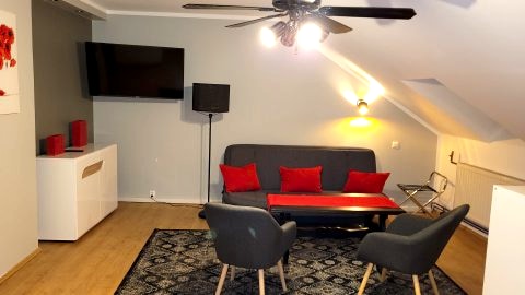 Apartament Na Starówce. Kuchnia, łazienka + 2 pokoje. 