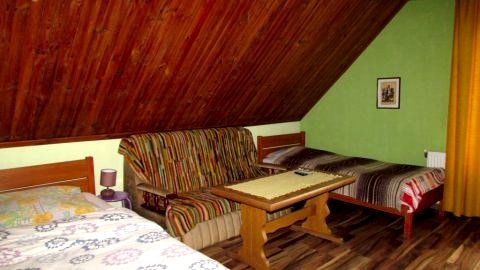 Pokoje 2, 3 - osobowe w domu jednorodzinnym. Ogród, aneks, łazienki