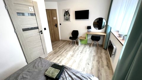Pokój 2-os z łazienką, smartTV i możliwością dostawki