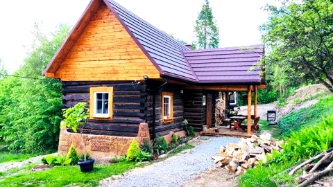 Jędrusiówka. Klimatyczny domek położony w Beskidzie Małym