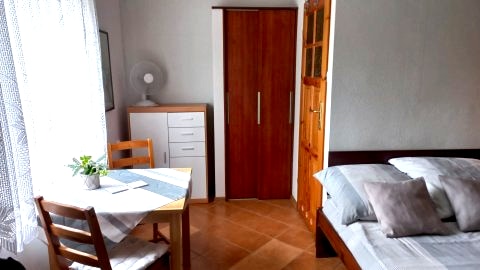 ANDONIS | W pełni wyposażone komfortowe pokoje