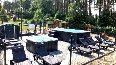 OSTOJA LIPINY Rodzinny Ośrodek Wypoczynkowy Basen Spa Jacuzzi nad jeziorem