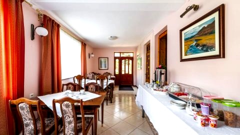 Willa Szarotka B&B - noclegi ze śniadaniami - kameralny pensjonat