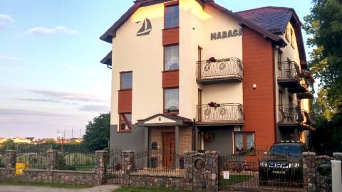Pokoje Maraga z basenem, zielony plac dla dzieci, altanka, grille, niskie ceny