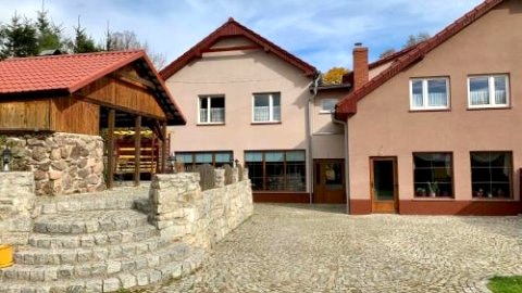 Willa Justynka noclegi w Górach Sowich-Zamek Książ i Kompleks Riese