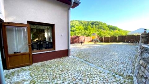 Willa Justynka noclegi w Górach Sowich-Zamek Książ i Kompleks Riese