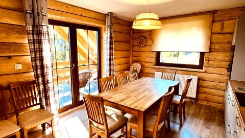 Chaty z bali oraz apartamenty w Górach Sowich