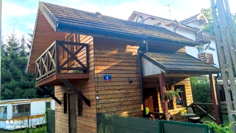 Domek, apartamenty całkowicie ogrodzone, w Ustroniu Morskim 350 m od plaży