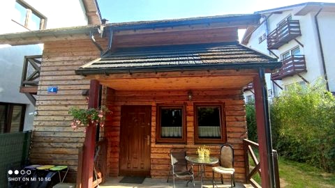 Domek, apartamenty całkowicie ogrodzone, w Ustroniu Morskim 350 m od plaży