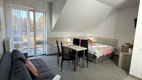 Pokój Czteroosobowy b839908903