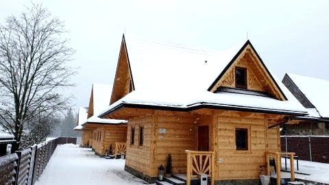 Domki blisko szlaków górskich