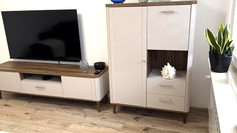 Apartament jest na II piętrze. Położony jest 3 minut od Starego Miasta