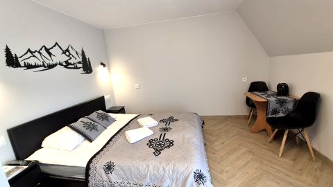 nr.1 Pokój Dwuosobowy z łóżkiem małżeńskim b448731501