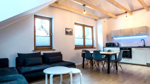 Aston - przestronny domek przy lesie