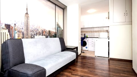 Studio we Wrocławiu 3 minuty od rynku.