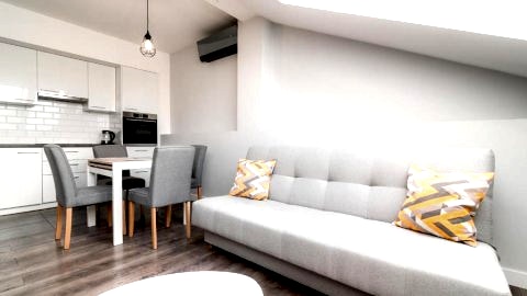 APARTAMENT WARSZAWSKA - klimatyzacja, zamknięte osiedle. parking
