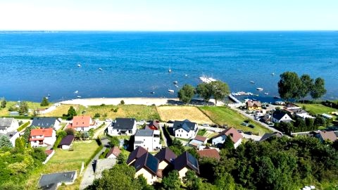 Domki Alex – komfortowe domki nad Zatoką Pucką z placem zabaw i parkingiem