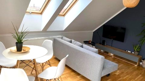 RUBY Apartment- self checkin 24h