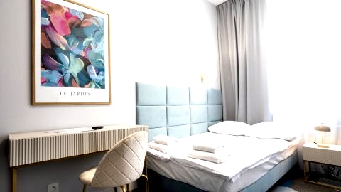 Moon ApartHotel