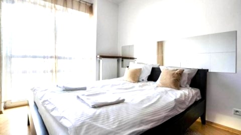 Golden Apartments Warsaw - Big and Bright Apartment in Platinum Towers - Grzyb61