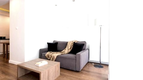 Golden Apartments – Browary Warszawskie | Elegant & Cozy Wronia 45A