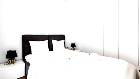 Golden Apartments – Browary Warszawskie | Elegant & Cozy Wronia 45A