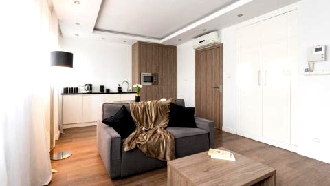 Golden Apartments – Browary Warszawskie | Elegant & Cozy Wronia 45B