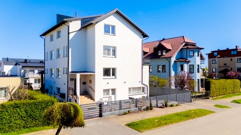 Willa Bliźniak, Pokoje i Apartamenty z wyżywieniem, blisko morza